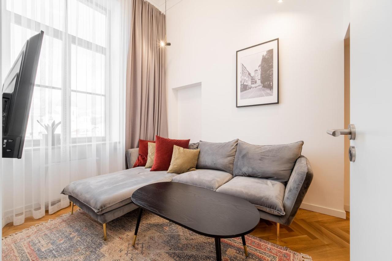 Owl Jazz Apartments - Luxury Apartments In The Heart Of The City Kaunas Eksteriør billede